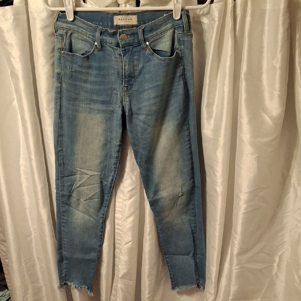 PacSun Light Blue. Cropped Jeans 26 💜💜💜💜
